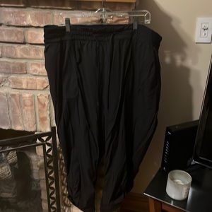 Lululemon stretch crop pants